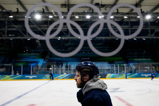Head coach Ulf Lundberg of Sweden at a ice hockey practice