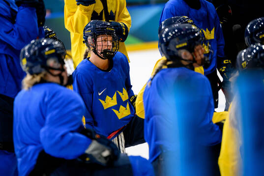 Mira Jungåker of Sweden at a ice hockey practice session
