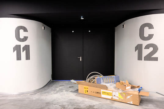 Packing materials in the in the corridors of the Milano