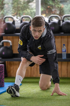 Adrian Svanbäck ett gympass med Häcken