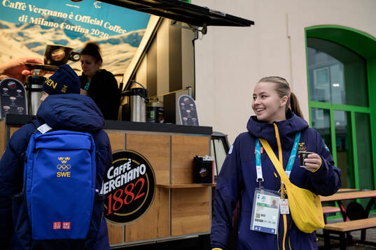 Ida Karlsson and Tindra Holm of the Swedish national