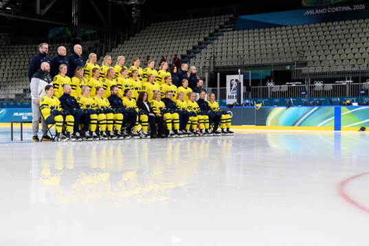 Staff and players of Sweden pose for at team photo