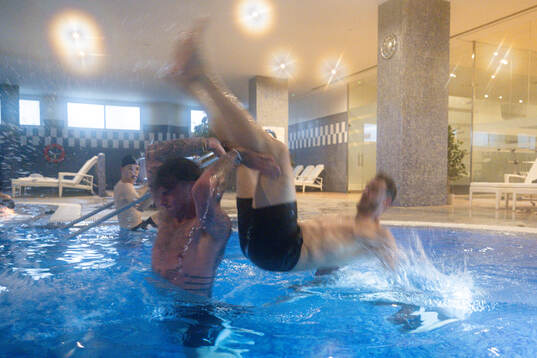 Häckens Johan Hammar och målvakt Andreas Linde är på spa