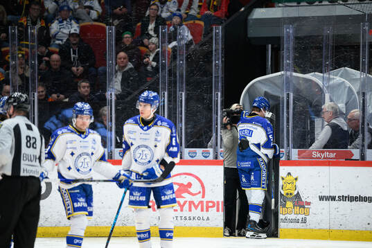 Leksands Andro Kaderli lämnar planen