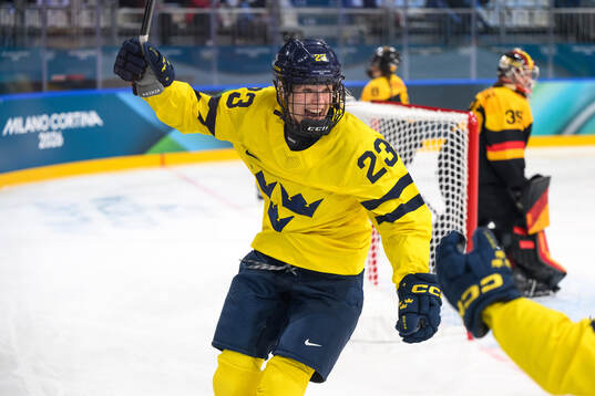 Bläddra bland fler bilder av 2026 Winter Olympics, Day -1, Women's Ice Hockey, Sweden - Germany