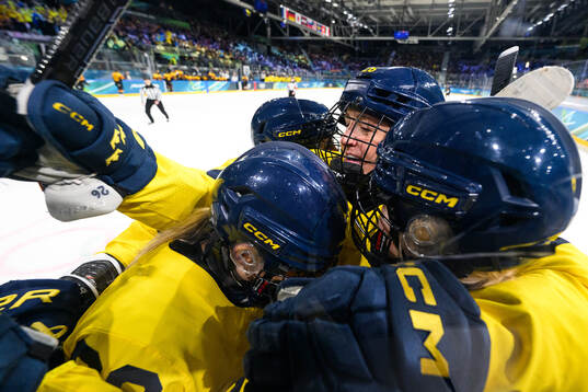Thea Johansson and Hanna Olsson of Sweden celebrate the 4-1