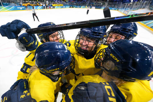 Anna Kjellbin, Thea Johansson and Hanna Olsson of Sweden
