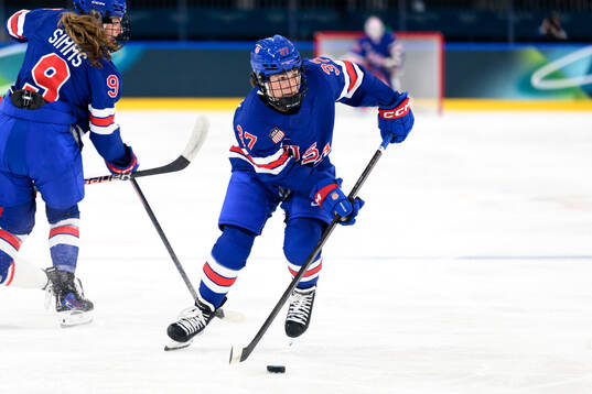 Taylor Heise of USA in the women's ice hockey game between