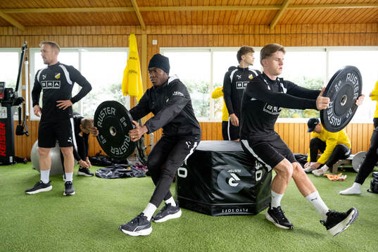 Abdoulaye Doumbia och Ben Engdahl i gymmet