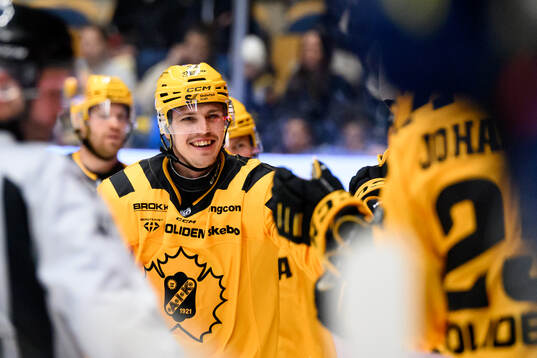 Skellefteås Jonathan Johnson jublar
