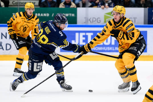 HV71s Justin Glenn Kloos och Skellefteås Pontus Johansson