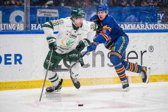 Färjestads Marian Studenic och Djurgårdens Anton Frondell