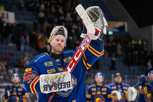 Djurgårdens målvakt Magnus Hellberg jublar