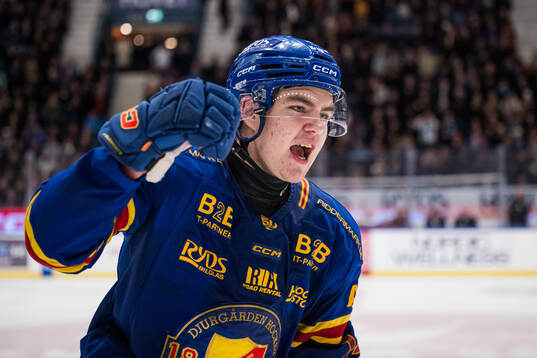 Djurgårdens Anton Frondell jublar