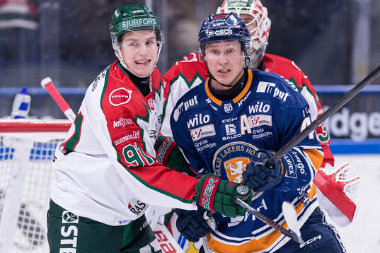Frölundas Gian Meier och Växjös Dennis Rasmussen