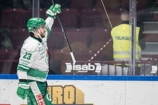 Rögles Josh Dickinson jublar