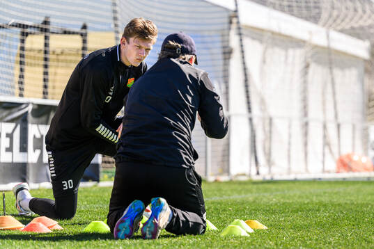 Målvakt Andreas Hermansen och tränare Fredrik Holmberg