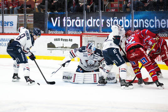 Linköpings Jonathan Myrenberg och målvakt Waltteri