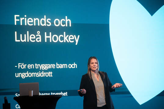 Carolina Lindefors, stiftelsen Friends