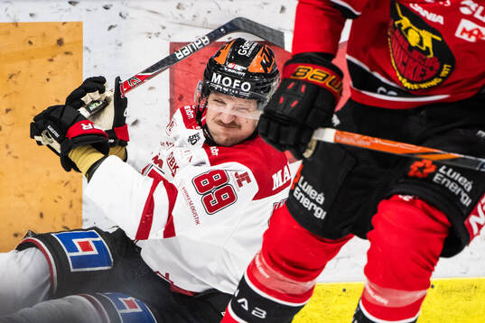 Örebros Patrik Karlkvist reagerar