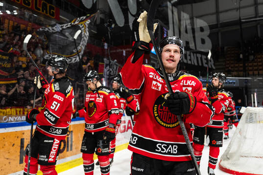 Luleås Oskari Laaksonen jublar