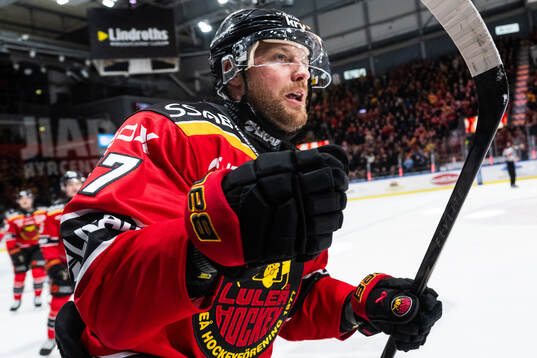 Luleås Linus Omark jublar