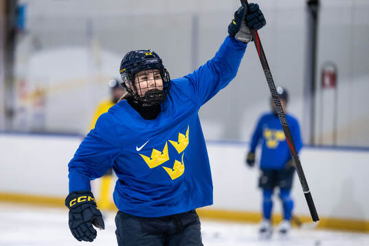 Hanna Thuvik of Sweden at a ice hockey practice session