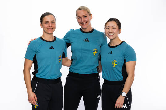 Domare Almira Spahic, Tess Olofsson och Tilde Hedberg