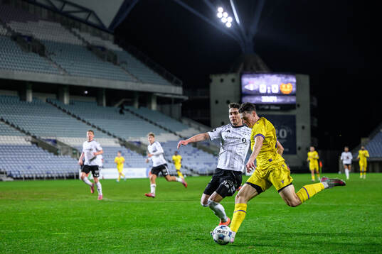 David Duris of Rosenborg and Elliot Stroud of Mjällby