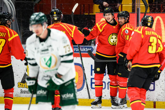 Brynäs Oskar Lindblom jublar