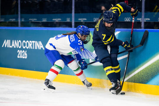 Manuela Heidenberger of Italy and Mira Jungåker of Sweden