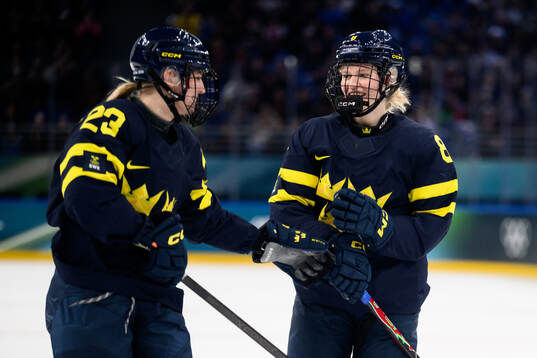 Thea Johansson and Hilda Svensson of Sweden in the women's