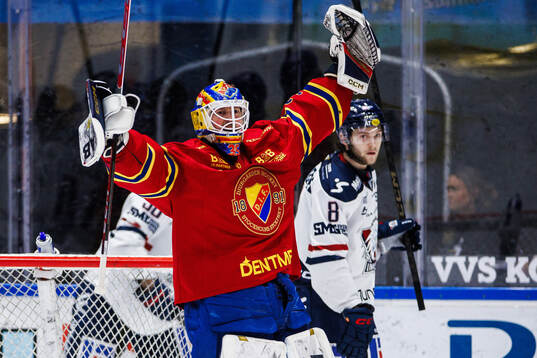 Djurgårdens målvakt Magnus Hellberg jublar