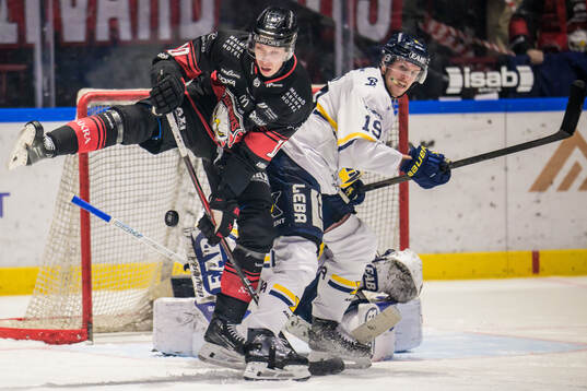 Malmö Redhawks William Von Barnekow och HV71s Niklas