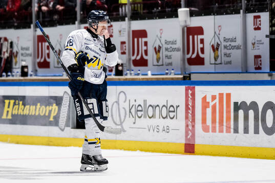 HV71s Linus Lindström deppar