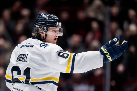 HV71s Axel Rindell reagerar och