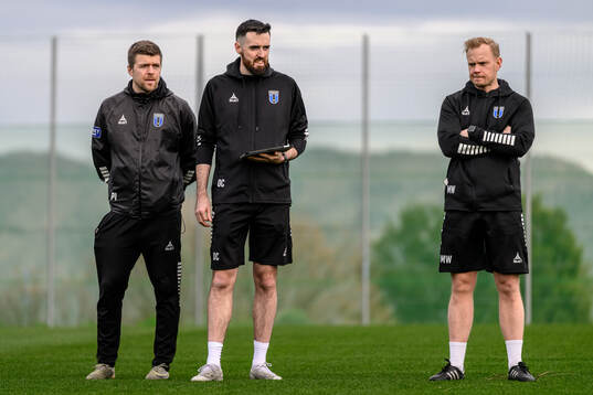 Naprapat Petter Isaksson, fystränare Diarmuid Clancy och