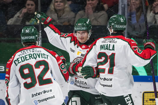 Frölundas Arttu Ruotsalainen jublar