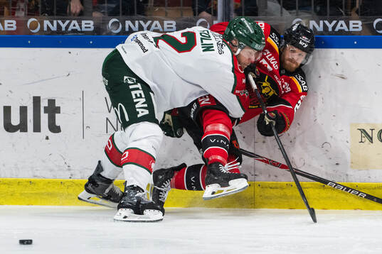 Frölundas Christian Folin och Luleås Brendan Shinnimin