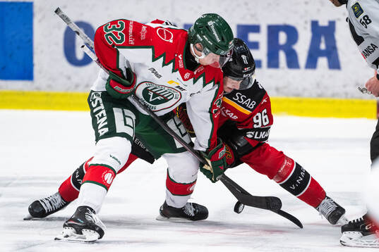 Frölundas Noah Hasa och Luleås Pontus Andreasson