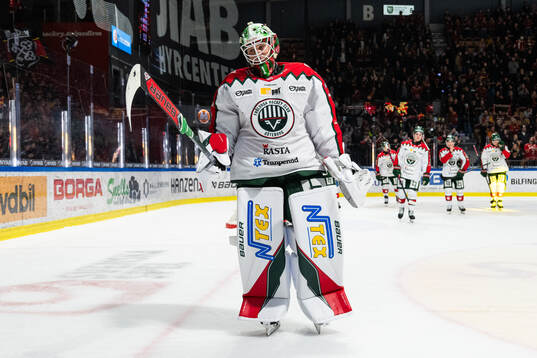 Frölundas målvakt Lars Johansson deppar