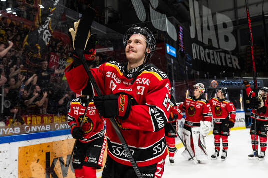 Luleås Oskari Laaksonen jublar