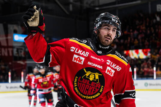 Luleås Ben Tardif jublar