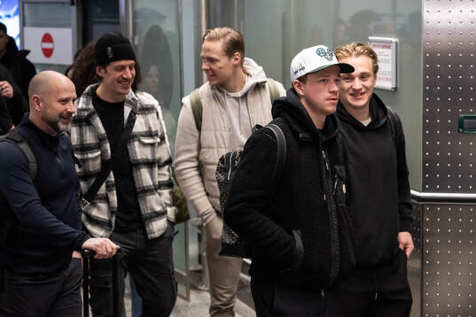 Lucas Raymond of Sweden arrives