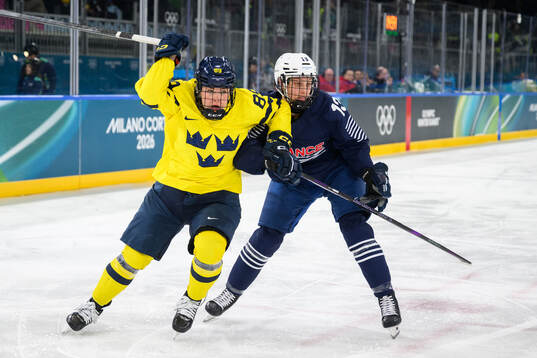 Nicole Hall of Sweden and Marie-Pierre Pelissou of France