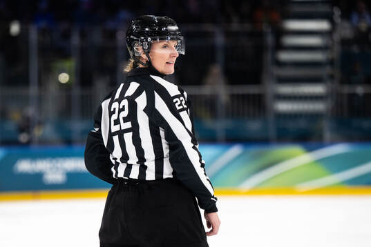 Linesperson Jessica Lundgren in the women's ice hockey game