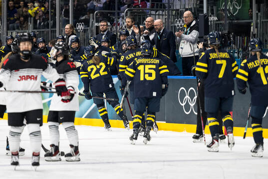 Hanna Thuvik of Sweden celebrate with teammates
