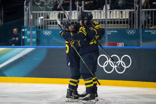 Hanna Thuvik, Lisa Johansson and Sara Hjalmarsson of Sweden