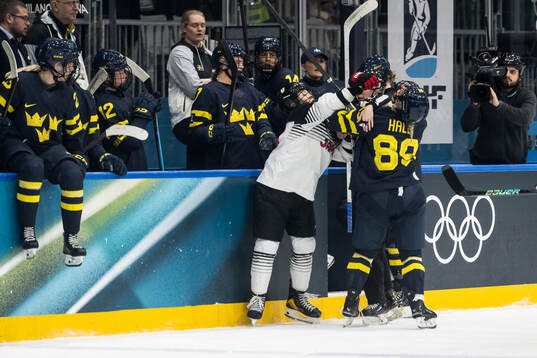 Kohane Sato of Japan and Nicole Hall of Sweden in the