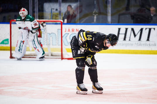 AIKs Jesper Emanuelsson har ont
